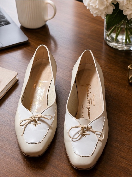 Salvatore Ferragamo Shoes - Salvatore Ferragamo Spectator Pump size 9 creme and white
